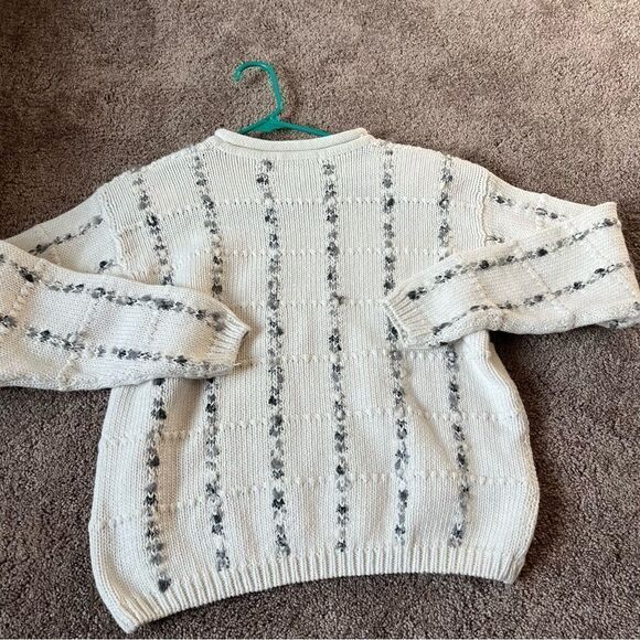 Vintage Women’s Medium Crewneck Sweater. - Picture 6 of 7